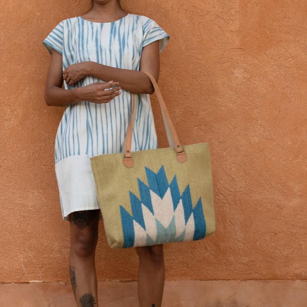 Luz De Luna Tote