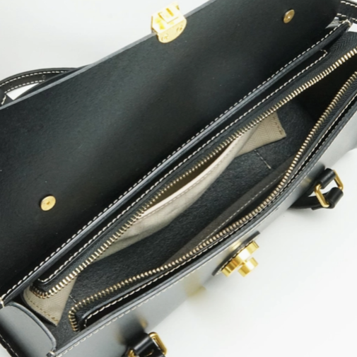 Vive Baguette Satchel