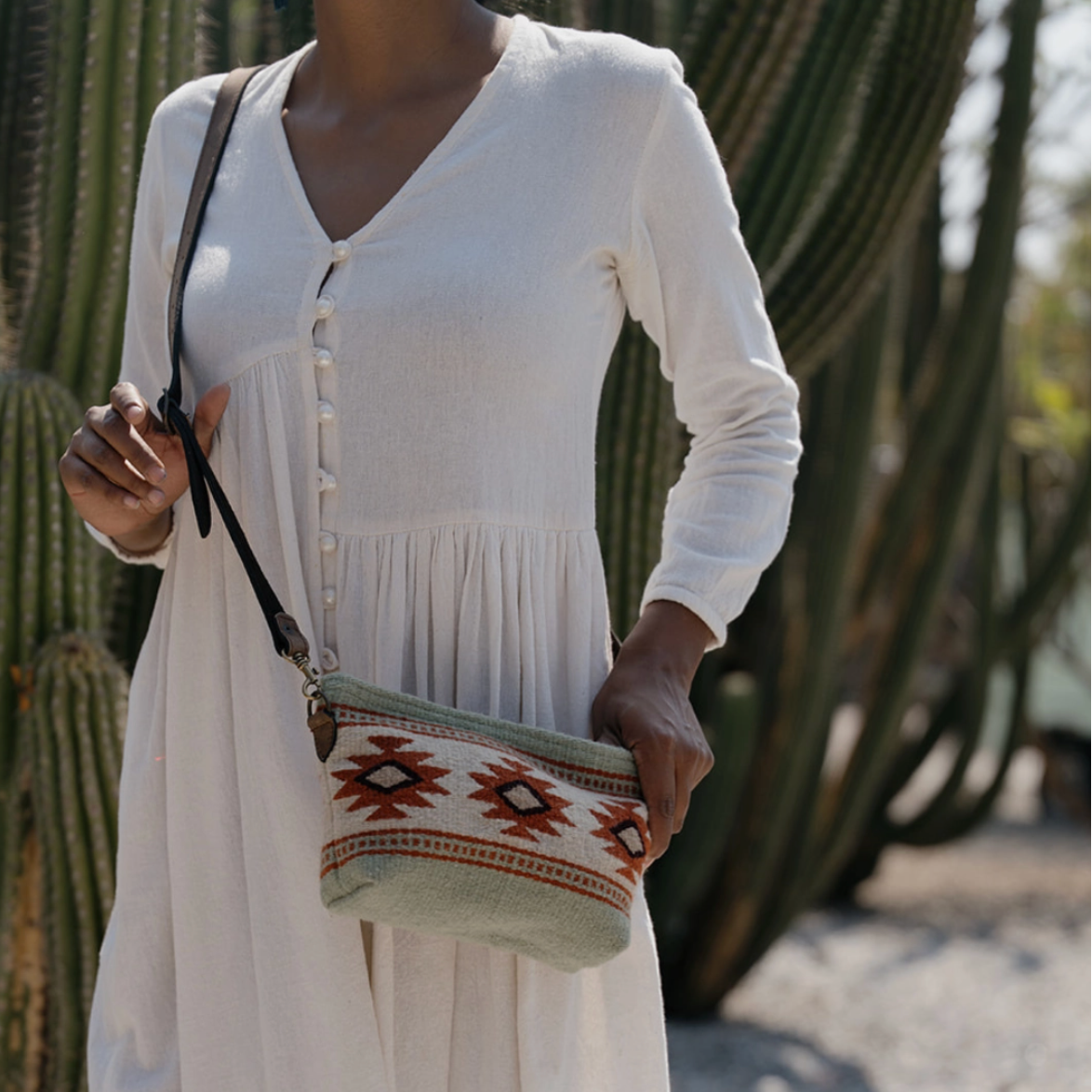 Primavera Convertible Clutch