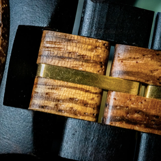 Gold Motus Men's Automatic Watch